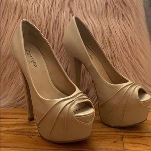 Zigi Soho platform pumps in Nude